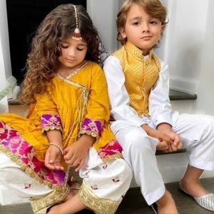 Yellow indian/pakistani/Afghani Kurta pajama